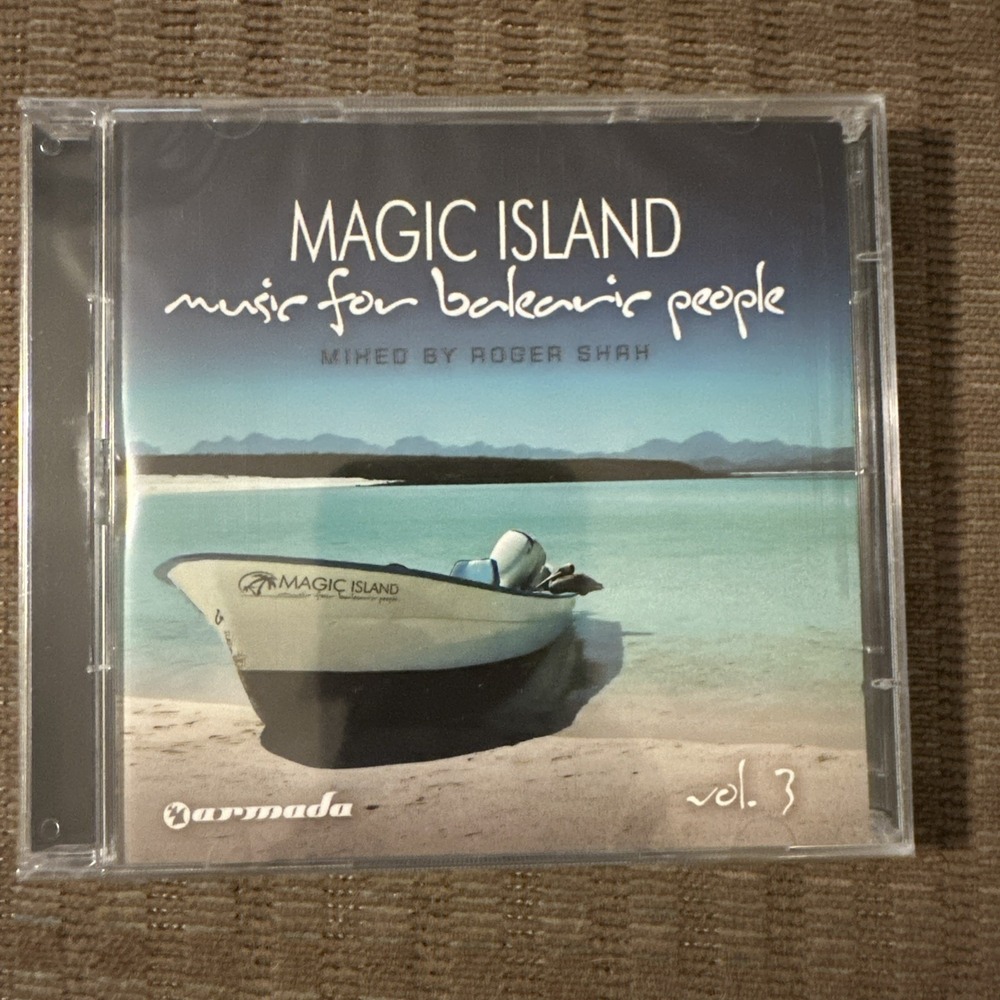 Magic Island 3 by Roger Shah (CD, 2010) ES1908